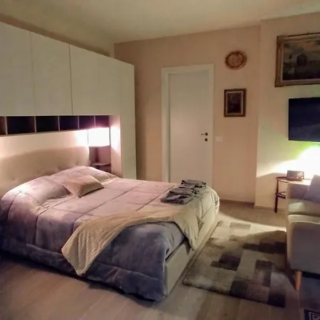 Apartment La Attico Metro' Volta *