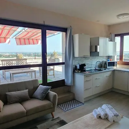 La Attico Metro' Volta Apartment
